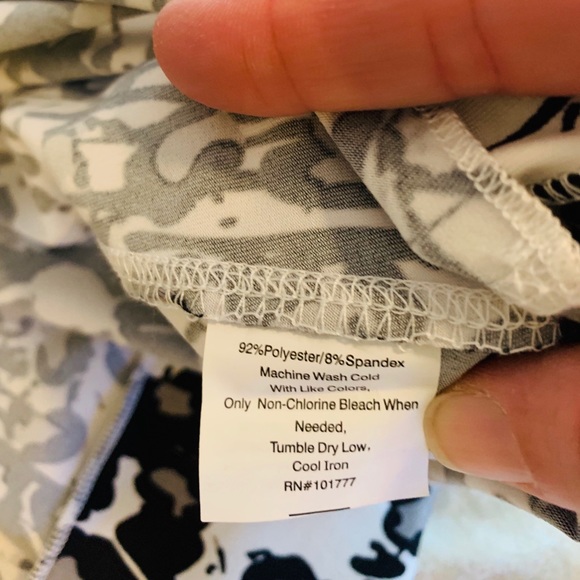 Tranquility NWT pattern black/grey/white skirt. - Picture 5 of 5